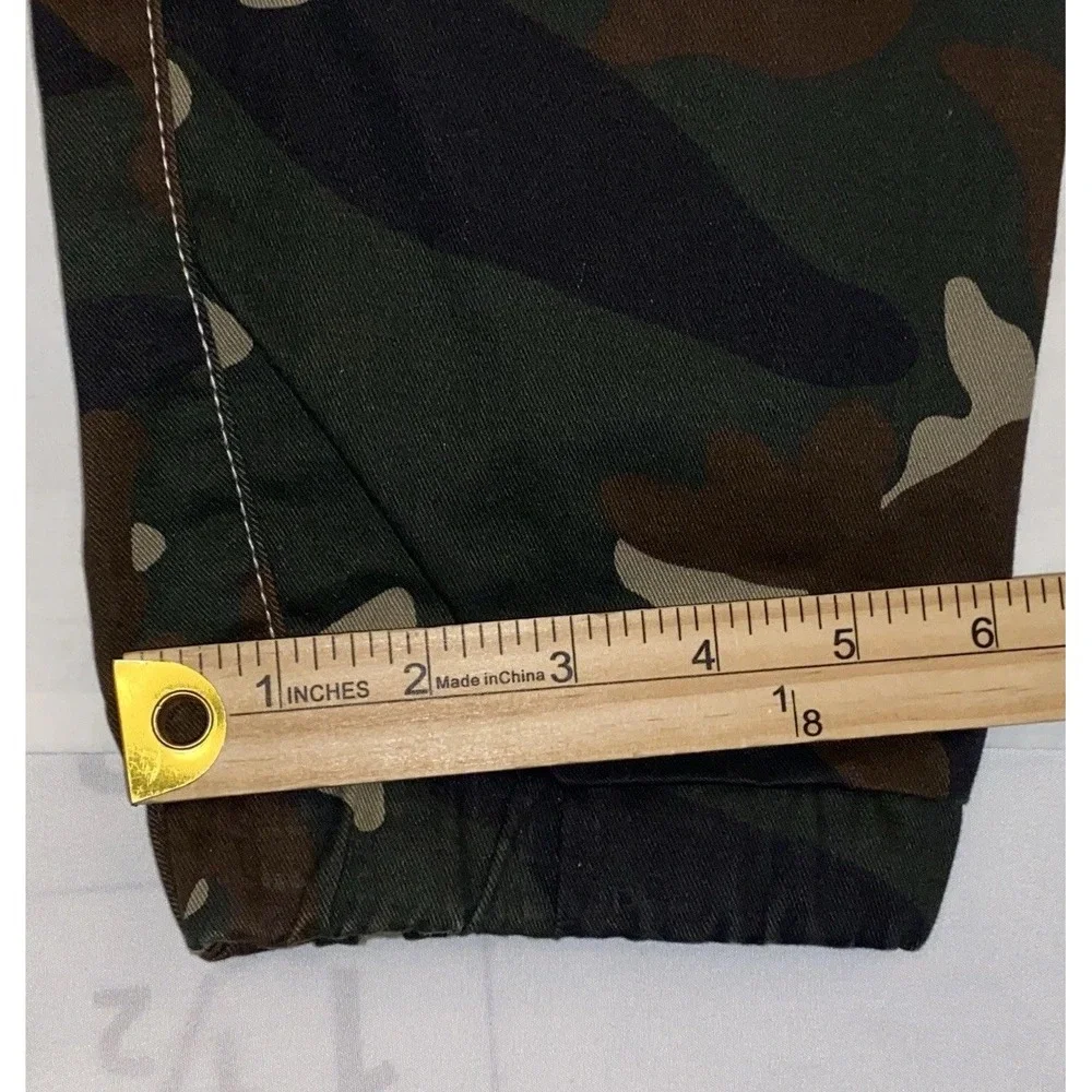 True Religion Camo Cargo Pants Men's Medium‎ 139$ Retail NWT